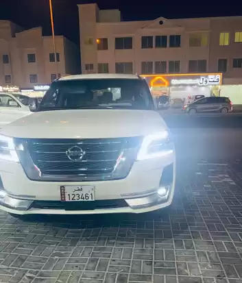 Использовал Nissan Patrol Продается в Доха #5265 - 1  image 